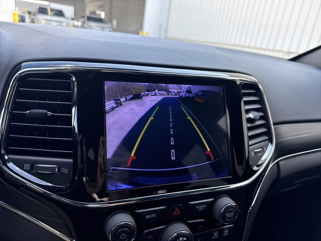 2019 Granite Crystal Metallic Clearcoat Jeep Grand Cherokee Limited RWD SUV