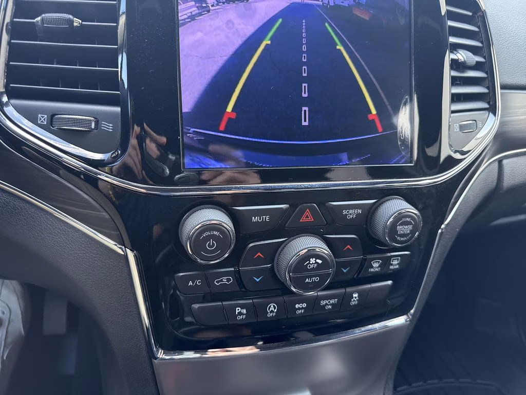 2019 Granite Crystal Metallic Clearcoat Jeep Grand Cherokee Limited RWD SUV