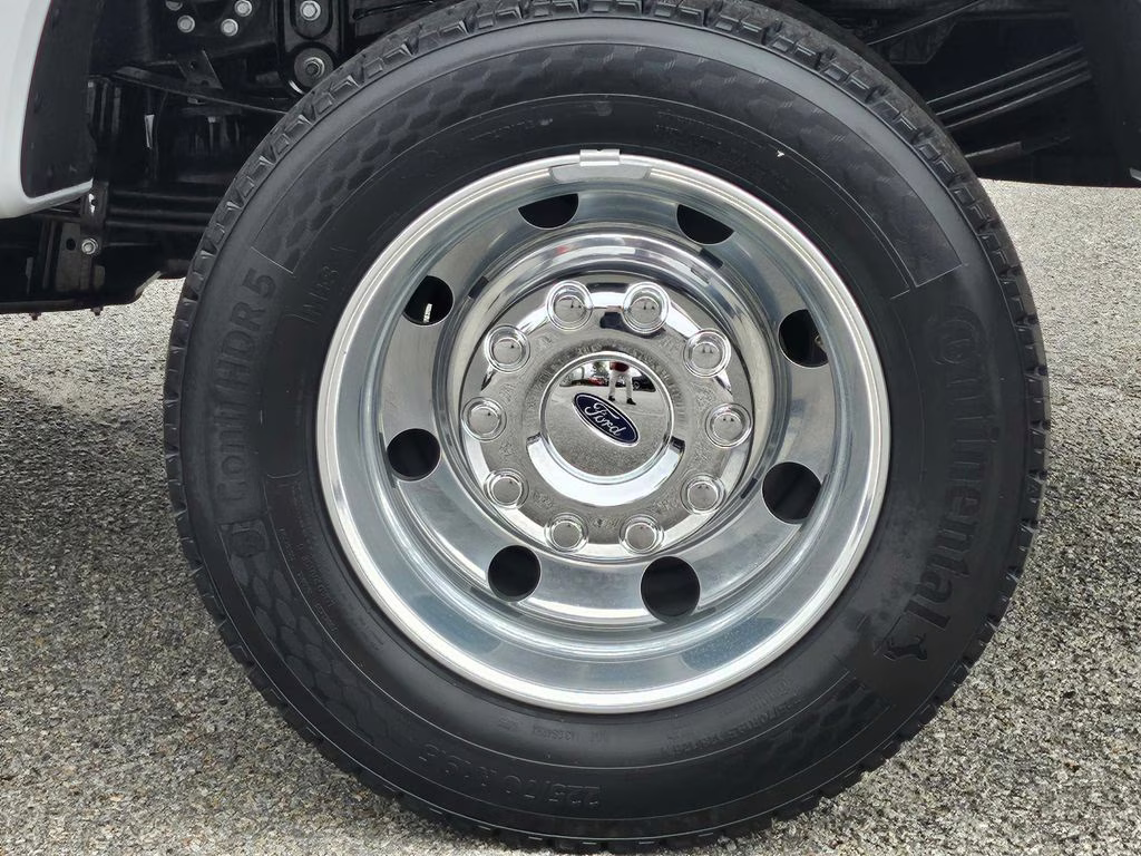 2026 Oxford White Ford Super Duty F-450 DRW XLT 4X4 Truck
