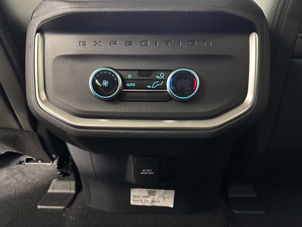 2026 Glacier Gray Metallic Tri-Coat Ford Expedition Max Active RWD SUV