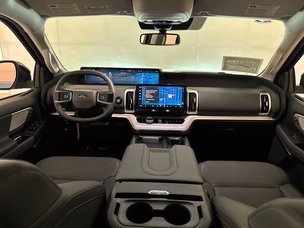 2026 Glacier Gray Metallic Tri-Coat Ford Expedition Max Active RWD SUV