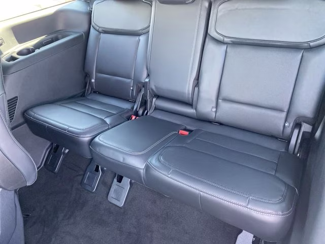 2025 Space Silver Metallic Ford Expedition Platinum 4X4 SUV