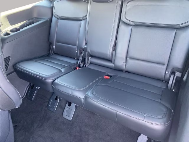 2025 Space Silver Metallic Ford Expedition Platinum 4X4 SUV