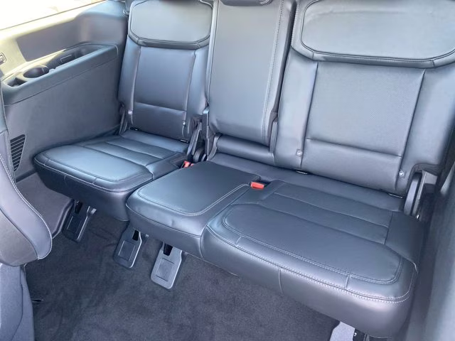 2025 Space Silver Metallic Ford Expedition Platinum 4X4 SUV