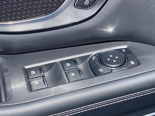 2025 Space Silver Metallic Ford Expedition Platinum 4X4 SUV