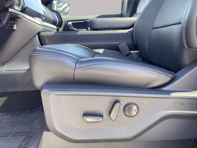 2025 Space Silver Metallic Ford Expedition Platinum 4X4 SUV