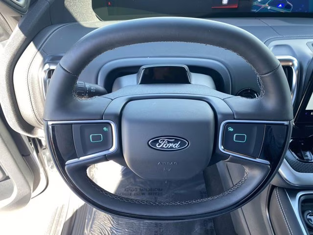 2025 Space Silver Metallic Ford Expedition Platinum 4X4 SUV