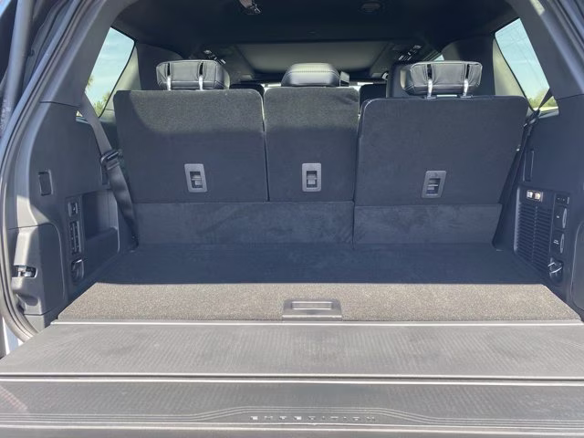 2025 Space Silver Metallic Ford Expedition Platinum 4X4 SUV