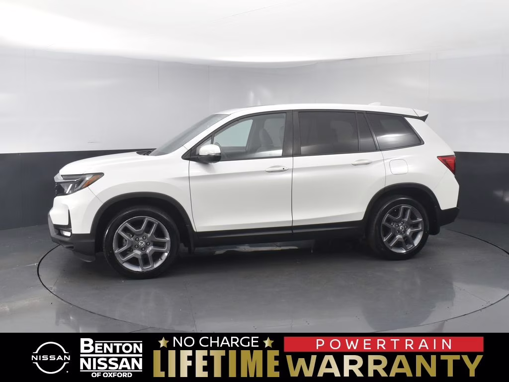 2022 White Honda Passport EX-L FWD SUV