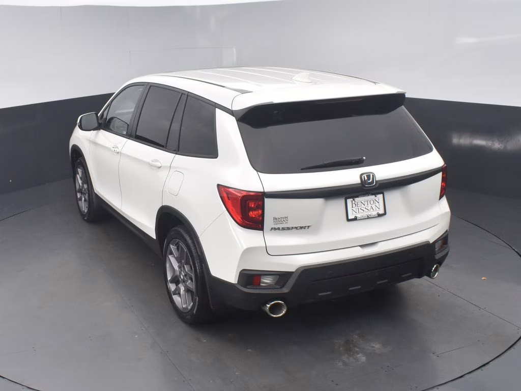 2022 White Honda Passport EX-L FWD SUV