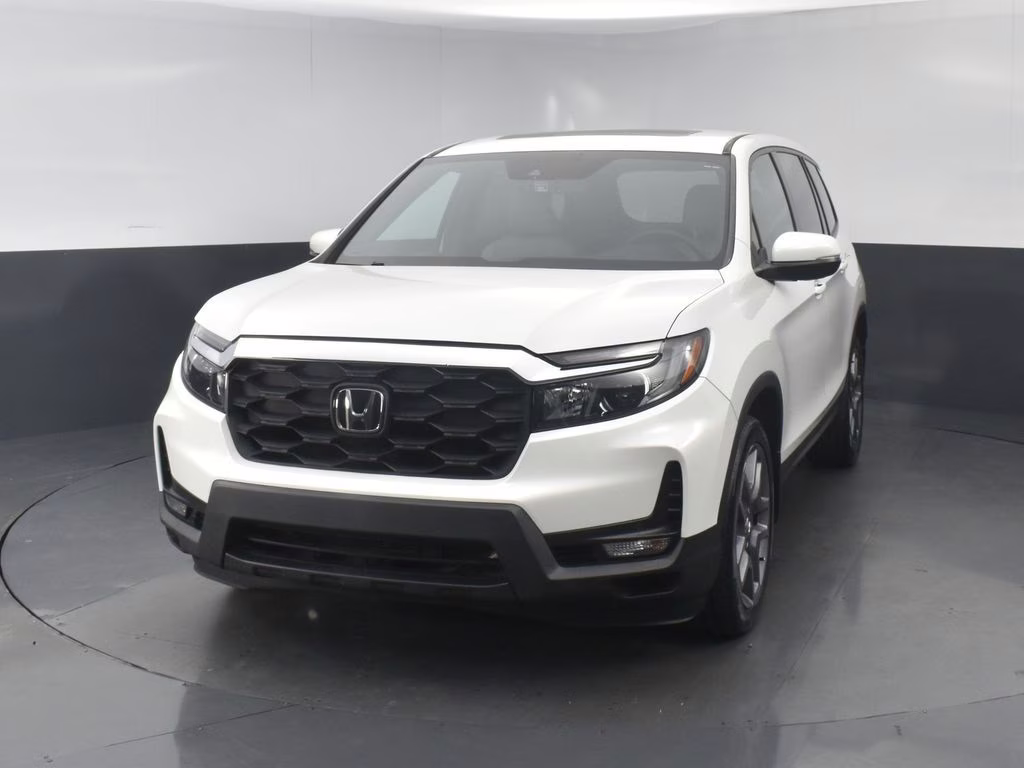 2022 White Honda Passport EX-L FWD SUV