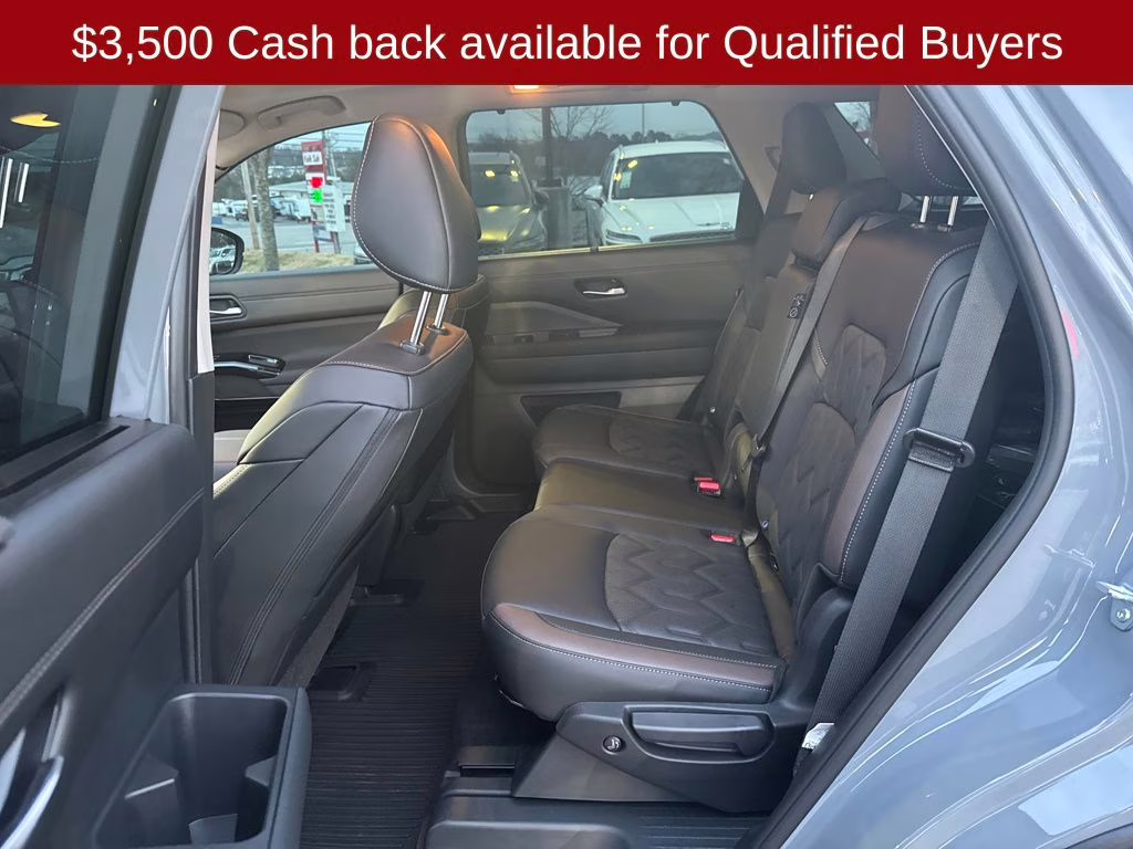 2026 Boulder Gray/Super Black Nissan Pathfinder Platinum 4X4 SUV