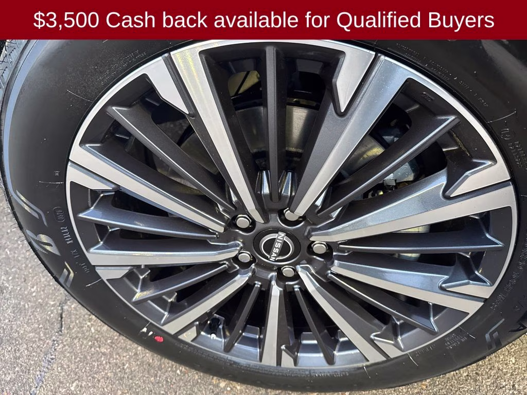 2026 Boulder Gray/Super Black Nissan Pathfinder Platinum 4X4 SUV