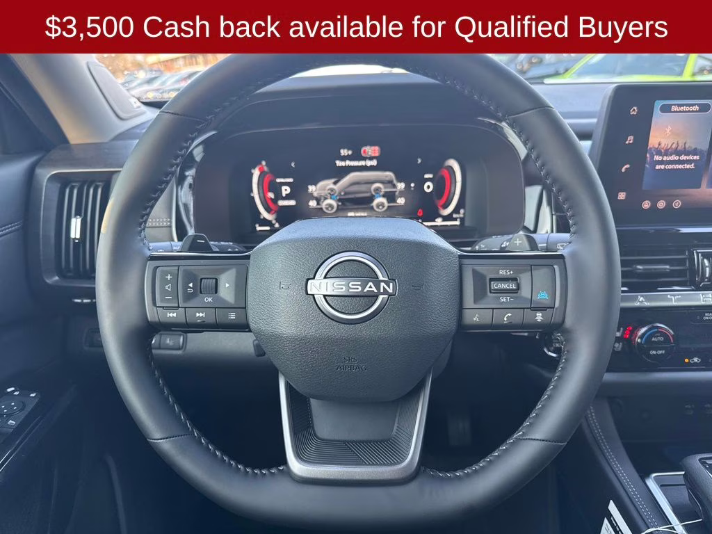 2026 Everest White Pearl/Black Nissan Pathfinder Platinum FWD SUV