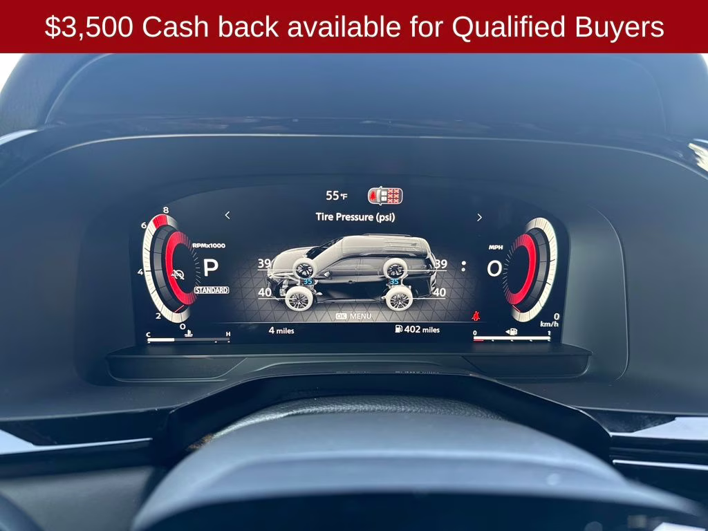 2026 Everest White Pearl/Black Nissan Pathfinder Platinum FWD SUV