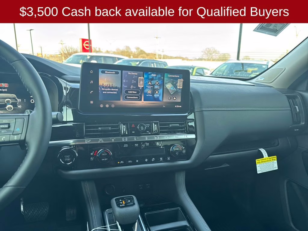 2026 Everest White Pearl/Black Nissan Pathfinder Platinum FWD SUV