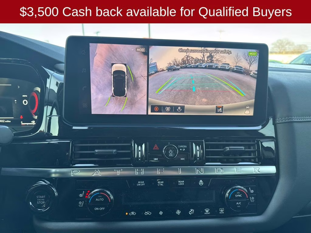 2026 Everest White Pearl/Black Nissan Pathfinder Platinum FWD SUV