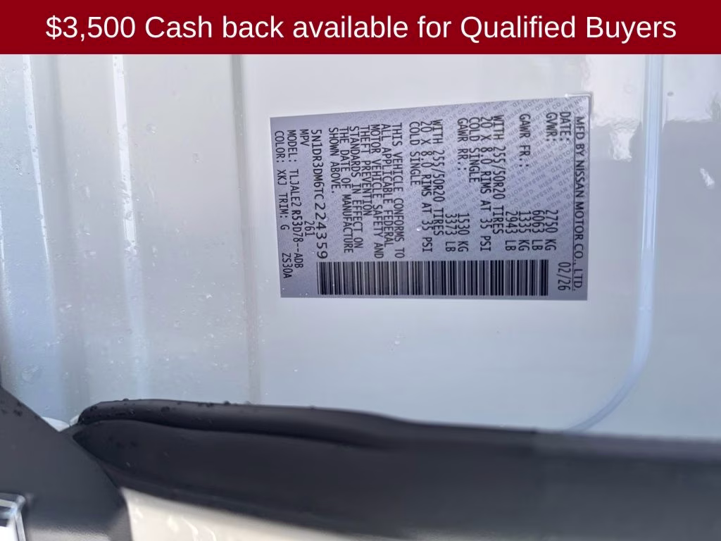 2026 Everest White Pearl/Black Nissan Pathfinder Platinum FWD SUV