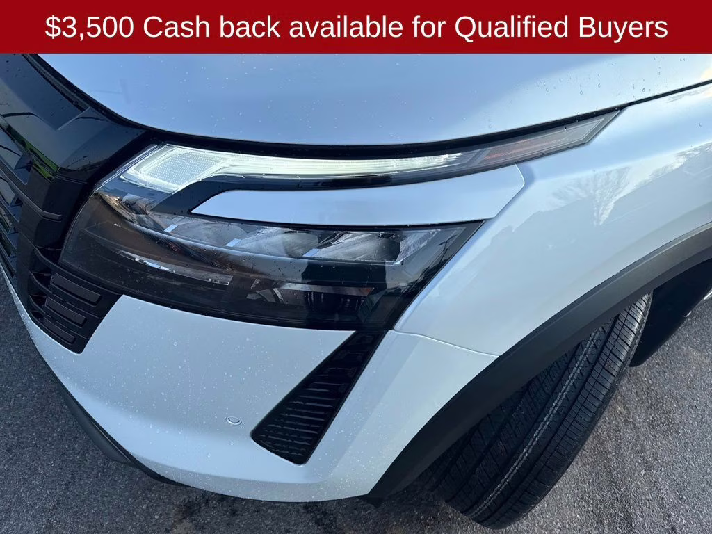 2026 Everest White Pearl/Black Nissan Pathfinder Platinum FWD SUV