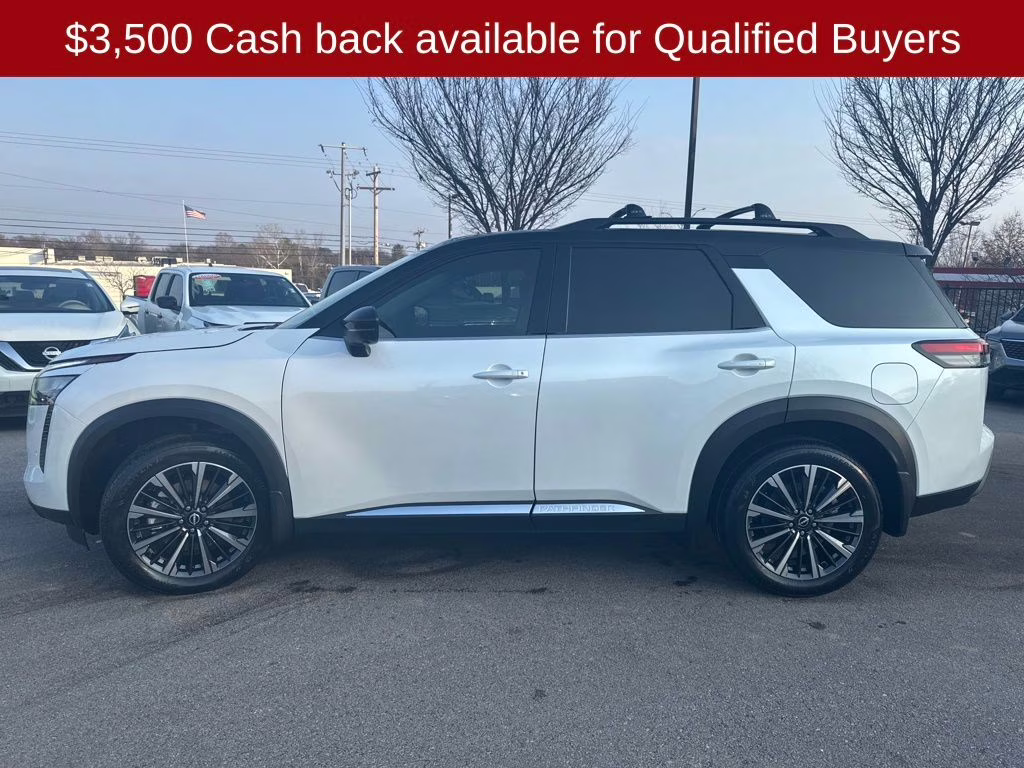 2026 Everest White Pearl/Black Nissan Pathfinder Platinum FWD SUV