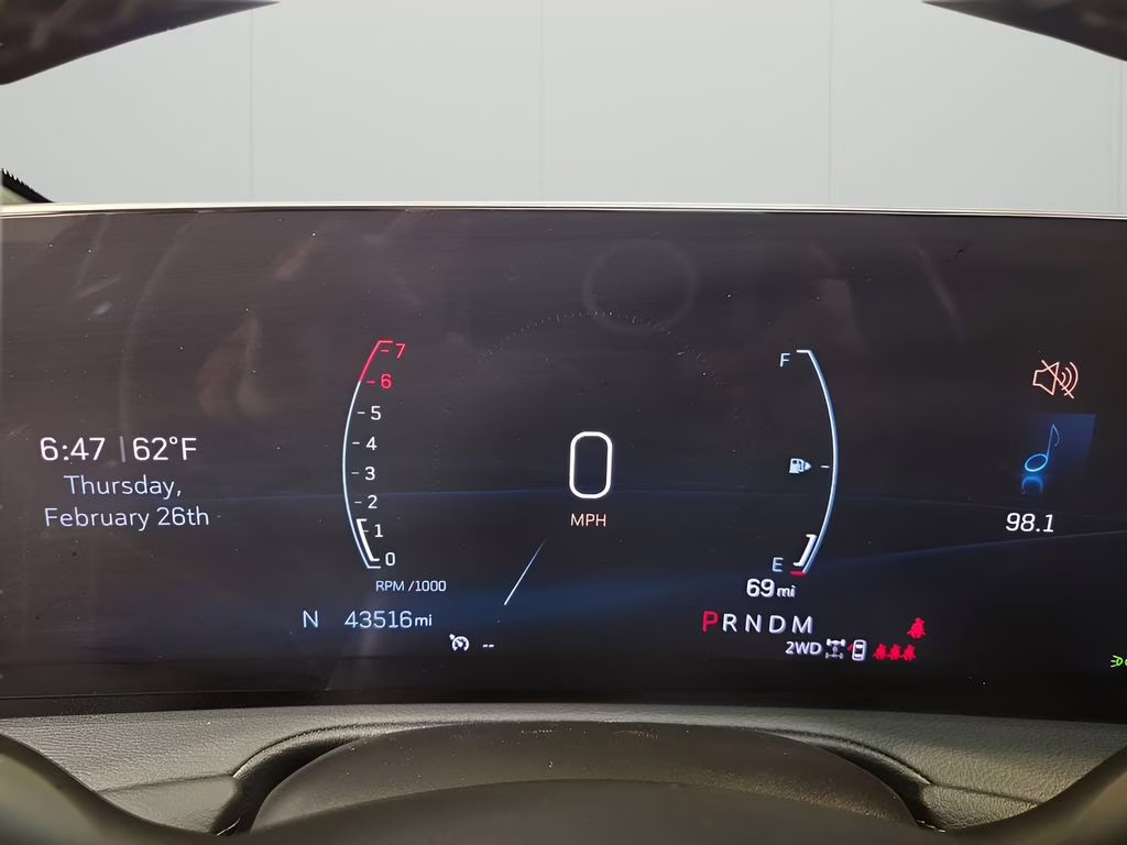 2024 Argent Silver Metallic Cadillac XT4 Premium Luxury AWD SUV