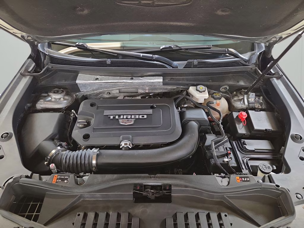 2024 Argent Silver Metallic Cadillac XT4 Premium Luxury AWD SUV