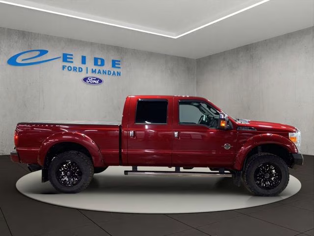 2016 Red Ford Super Duty F-350 SRW Lariat 4X4 Truck