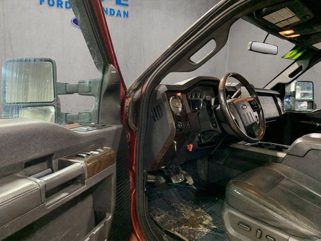 2016 Red Ford Super Duty F-350 SRW Lariat 4X4 Truck