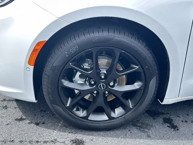 2026 Bright White Clearcoat Chrysler Pacifica Select FWD Van