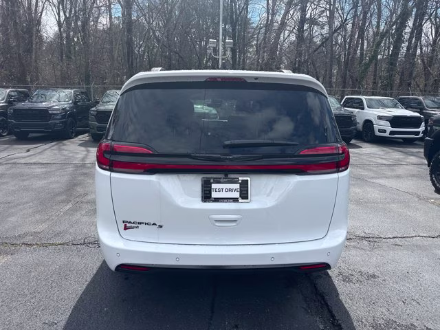 2026 Bright White Clearcoat Chrysler Pacifica Select FWD Van