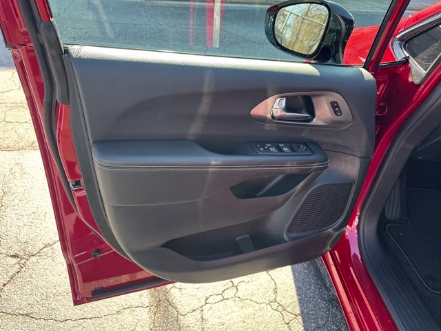 2026 Red Hot Pearlcoat Chrysler Pacifica Select FWD Van