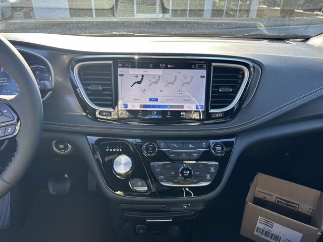 2026 Red Hot Pearlcoat Chrysler Pacifica Select FWD Van