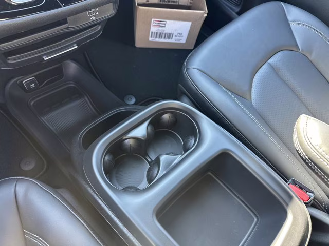 2026 Red Hot Pearlcoat Chrysler Pacifica Select FWD Van