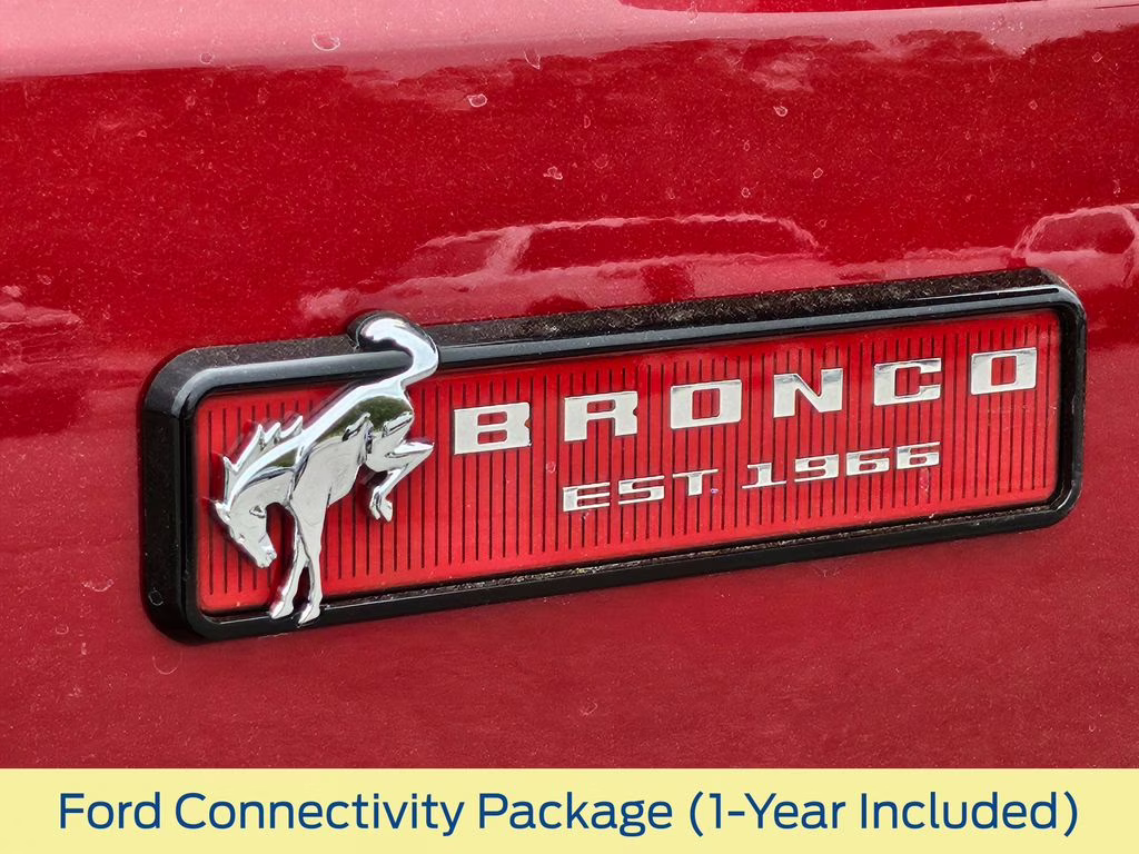 2026 Ruby Red Metallic Tinted Clearcoat Ford Bronco Outer Banks 4X4 SUV