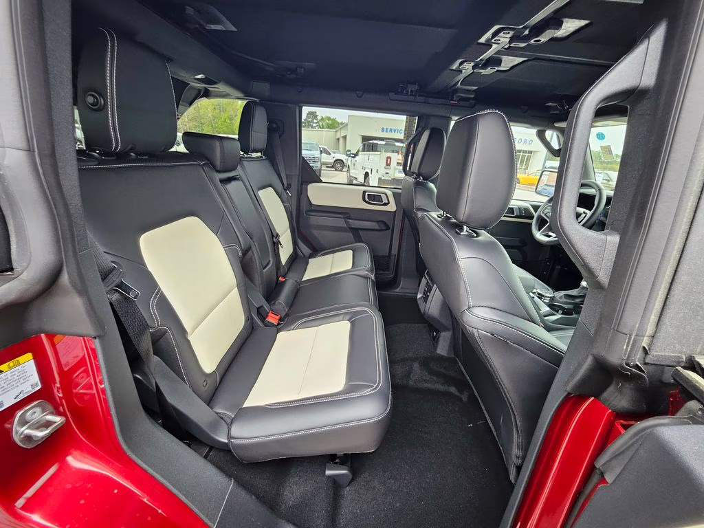 2026 Ruby Red Metallic Tinted Clearcoat Ford Bronco Outer Banks 4X4 SUV
