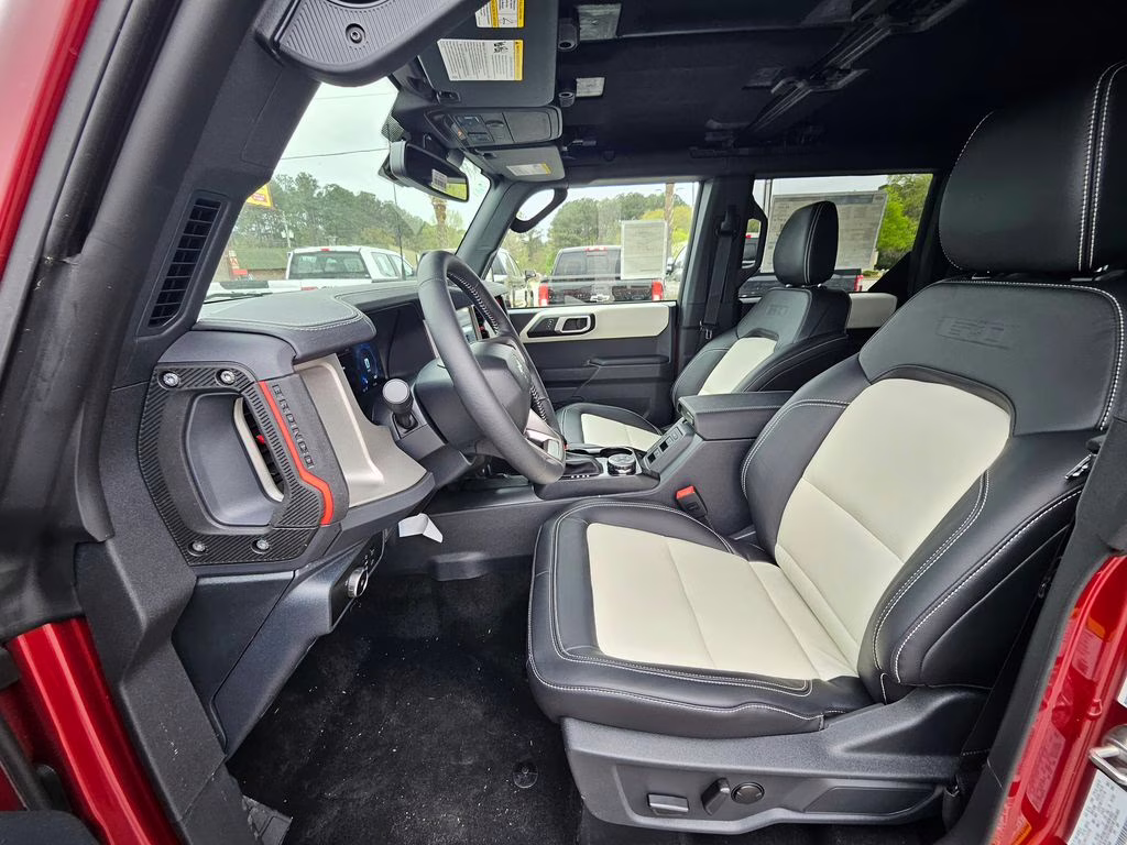 2026 Ruby Red Metallic Tinted Clearcoat Ford Bronco Outer Banks 4X4 SUV