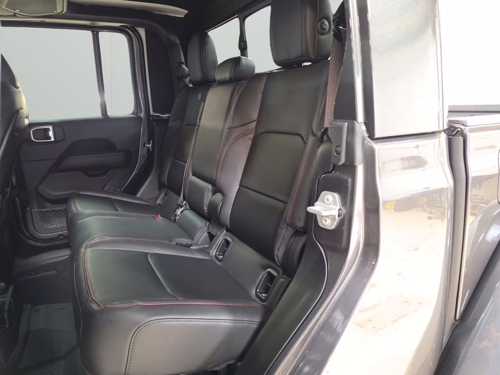 2026 Granite Crystal Metallic Clearcoat Jeep Gladiator Rubicon 4X4 Truck