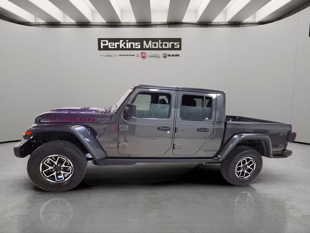 2026 Granite Crystal Metallic Clearcoat Jeep Gladiator Rubicon 4X4 Truck