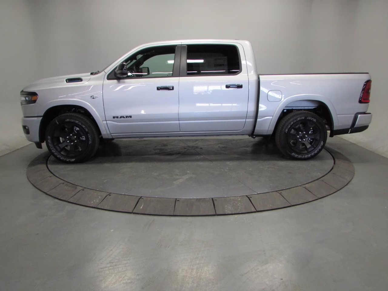 2026 Billet Silver Metallic Clearcoat Ram 1500 Big Horn/Lone Star 4X4 Truck