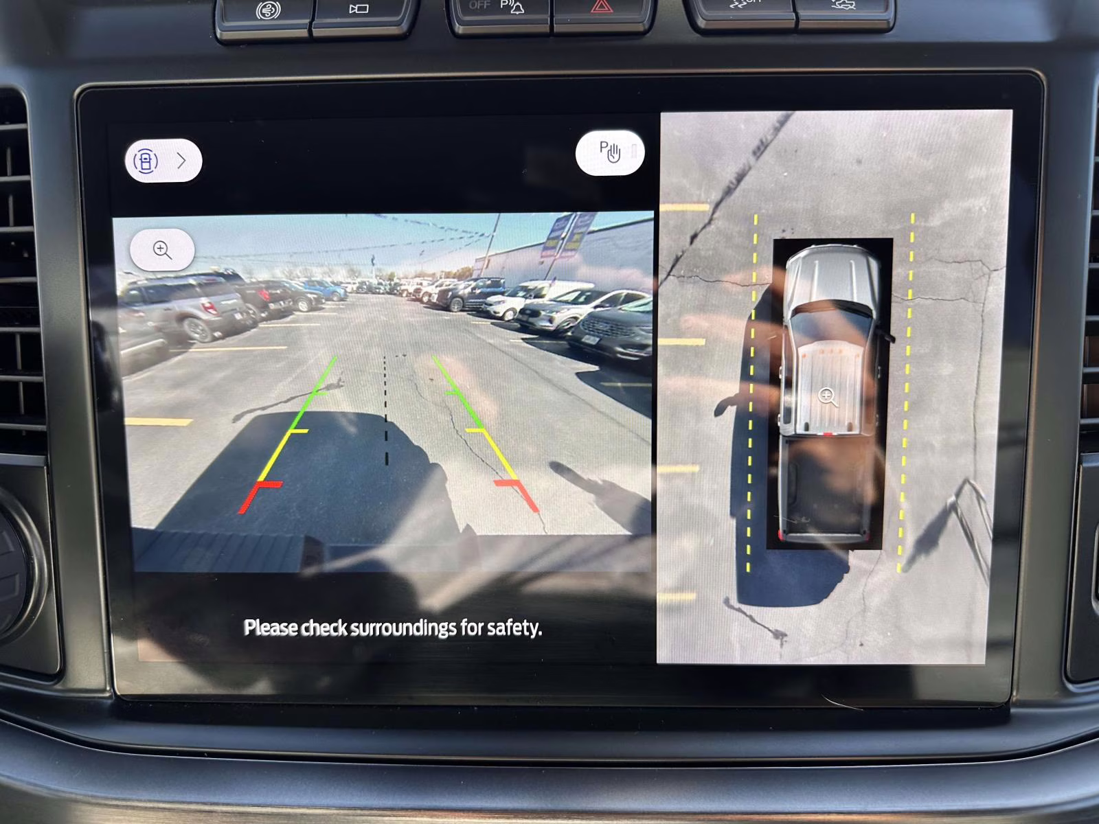 2023 Oxford White Ford Super Duty F-350 SRW LARIAT 4WD Crew Cab 6.75' Box 4X4 Truck