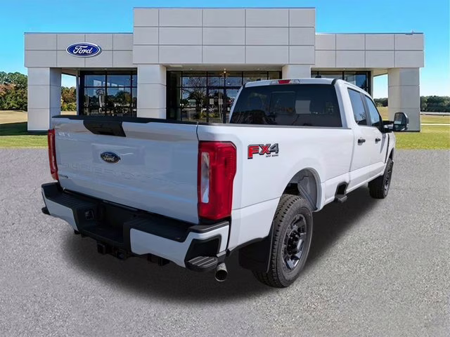 2026 Oxford White Ford Super Duty F-250 SRW XL 4X4 Truck