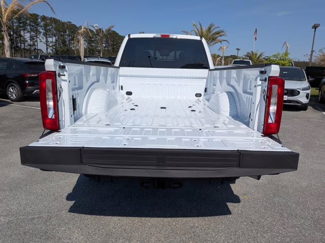 2026 Oxford White Ford Super Duty F-250 SRW XL 4X4 Truck