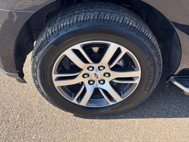 2023 Black Metallic Ford Expedition Max Limited RWD SUV