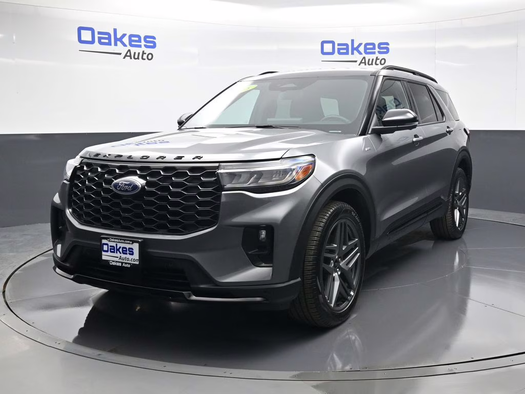 2025 Gray Metallic Ford Explorer ST-Line 4X4 SUV