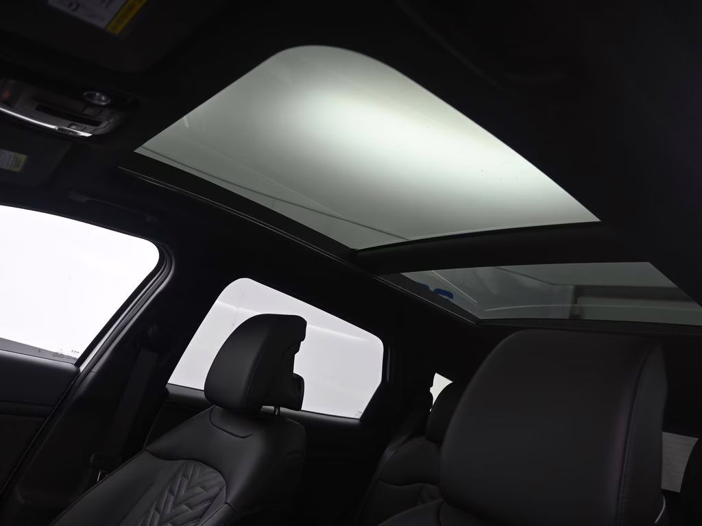 2026 Glacial White Pearl Kia Sportage X-Line AWD SUV