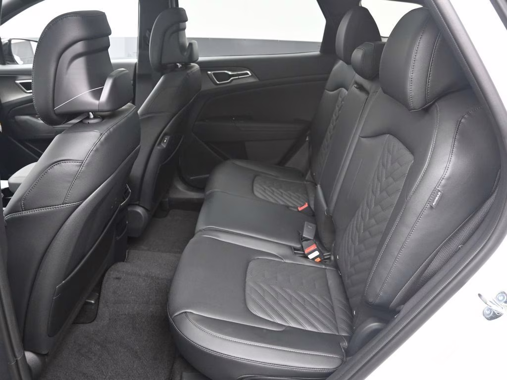 2026 Glacial White Pearl Kia Sportage X-Line AWD SUV