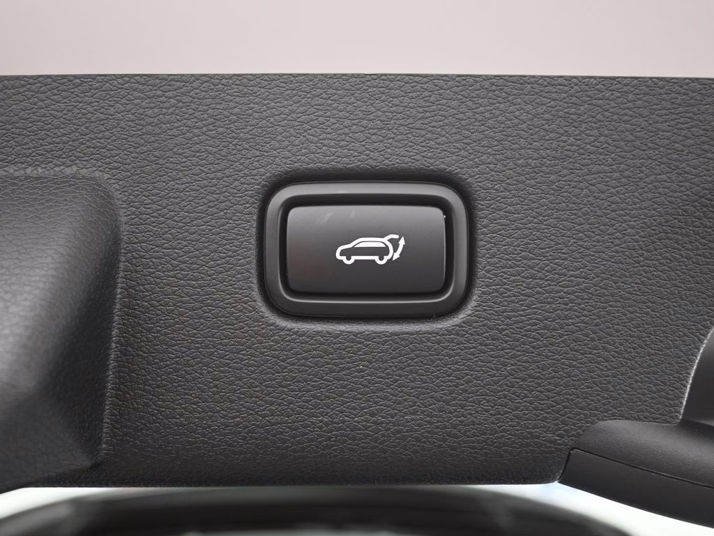 2026 Glacial White Pearl Kia Sportage X-Line AWD SUV