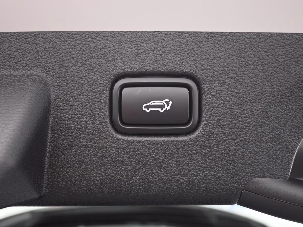 2026 Glacial White Pearl Kia Sportage X-Line AWD SUV