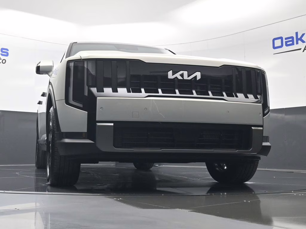 2027 Ivory Silver Kia Telluride S AWD SUV