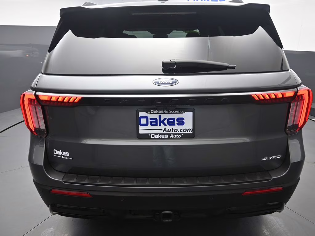 2025 Gray Metallic Ford Explorer ST-Line 4X4 SUV